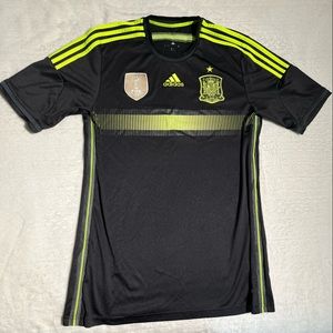 Adidas Spain 2014 FIFA World Cup away jersey
Size Medium